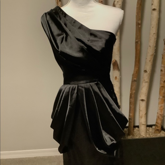 oboe Dresses & Skirts - Oboe Black Dress